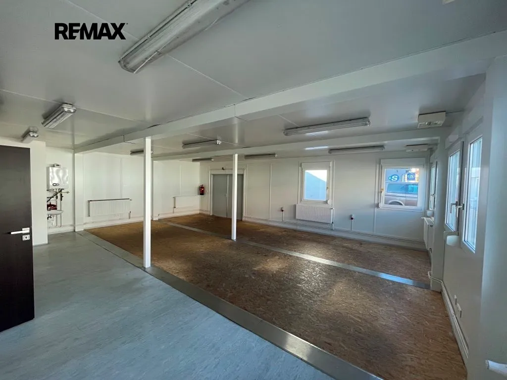 Pronájem obchodního prostoru 165 m²